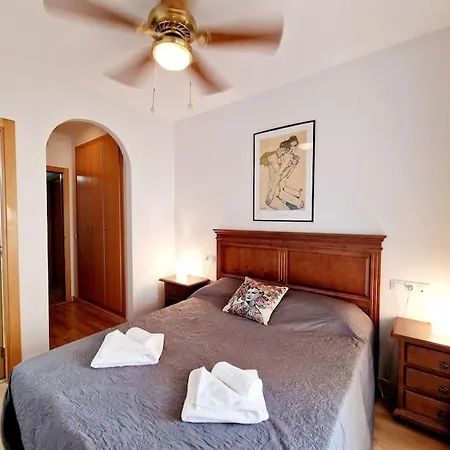 Alcantara Tower 2 Bedrooms *